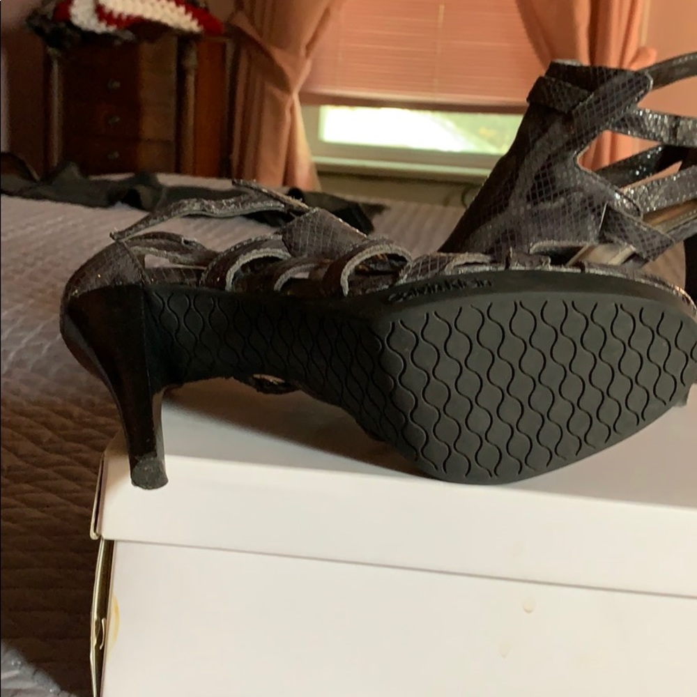 Shoe/bootie - Picture 3 of 9